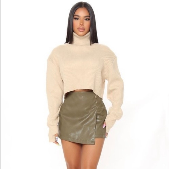 NEW WOMEN’S TRENDY CAMEL FAUX LEATHER ZIPPER ACCENTED SKORT - Picture 9 of 12